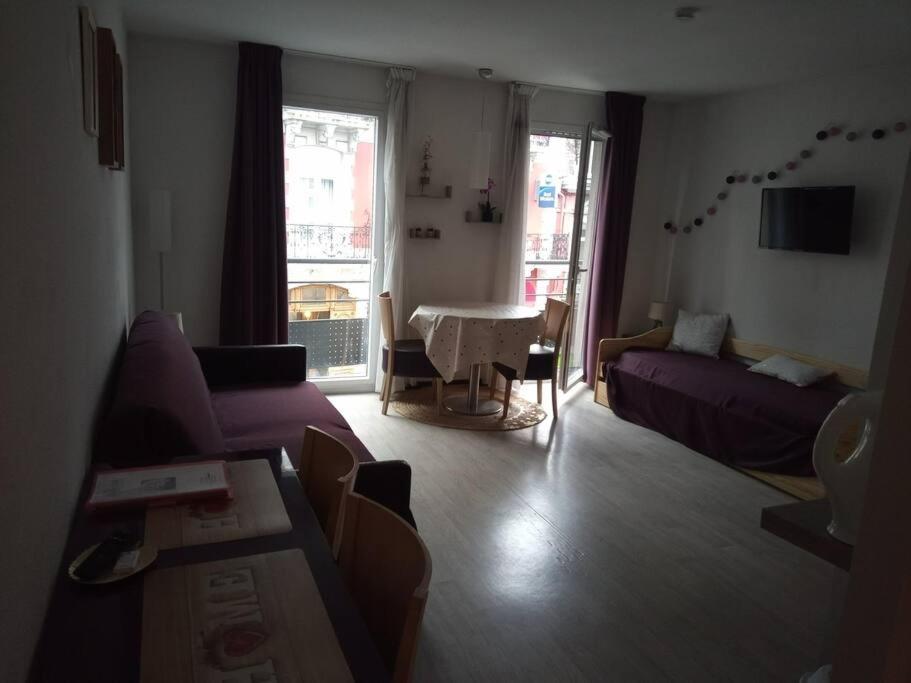 Appartement Agreable Studio Familial A Lourdes, Proche Gare Extérieur photo